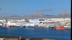 Arrecife 25.02.14 Nach 10 Jahren wieder Kanaren um dem Winter zu entfliehen AIDAcosma 002