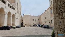 Basilika San Nicola Bari 22.04.16 - Tolle neue Ziele im Mittelmeer während Corona AIDAblu