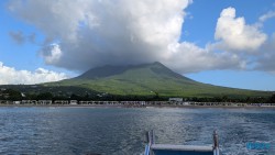 Nevis Basseterre 24.12.03 Zu Fuß mit Taxi Fähre Boot Bus zu karibischen Stränden AIDAperla 007