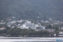 Bergen 19.08.08 - Fjorde Berge Wasserfälle - Fantastische Natur in Norwegen AIDAbella