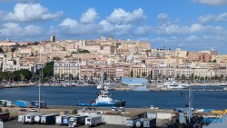Cagliari 24.09.09 Geburtstage und Krimis virtuell und live im Mittelmeer AIDAcosma 012
