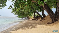 Vigie Beach Castries 22.11.06 Wundervolle Straende tuerkises Meer und Regenzeit in der Karibik AIDAperla 013