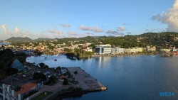 Castries 24.11.30 Zu Fuß mit Taxi Fähre Boot Bus zu karibischen Stränden AIDAperla 023
