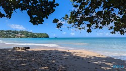 Vigie Beach Castries 24.11.30 Zu Fuß mit Taxi Fähre Boot Bus zu karibischen Stränden AIDAperla 005