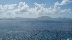 Fort de France 22.11.01 Wundervolle Straende tuerkises Meer und Regenzeit in der Karibik AIDAperla 002