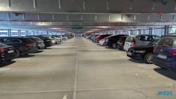 Frankfurt Singapur 25.05.03 Begeistert zum ersten Mal in Südostasien AIDAstella 006