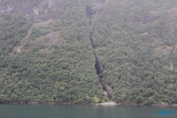 Geiranger 19.08.07 - Fjorde Berge Wasserfälle - Fantastische Natur in Norwegen AIDAbella