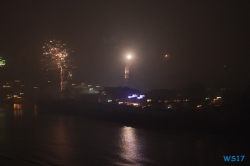 Silvester-Feuerwerk Hamburg 16.12.31 - Jahreswechsel auf der AIDAprima Metropolen