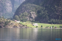 Åkrafjord Haugesund 19.07.30 - Fjorde Berge Wasserfälle - Fantastische Natur in Norwegen AIDAbella