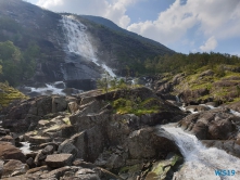 Langfossen-Haugesund-19.07.30-Fjorde-Berge-Wasserfälle-Fantastische-Natur-in-Norwegen-AIDAbella-026