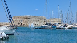 Enetikón Froúrion Rocca a Mara Heraklion 23.04.29 Von Arabien durch den Suezkanal zu Mittelmeerinseln AIDAcosma 004