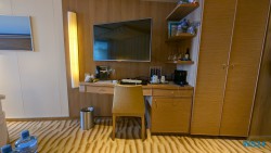 Junior Suite Karibik 24.11.26 Zu Fuß mit Taxi Fähre Boot Bus zu karibischen Stränden AIDAperla 003