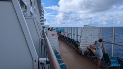 Junior Suite Karibik 24.11.26 Zu Fuß mit Taxi Fähre Boot Bus zu karibischen Stränden AIDAperla 013