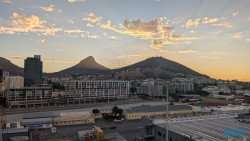 Kapstadt 26.02.04 Südafrika zwischen Faszination und Kriminalität AIDAstella 014