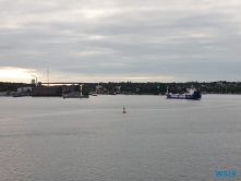 Einfahrt Nord-Ostsee-Kanal Kiel 19.10.03 - Von Kiel um Westeuropa nach Malle AIDAbella
