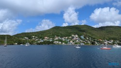 Bequia Kingstown 24.11.29 Zu Fuß mit Taxi Fähre Boot Bus zu karibischen Stränden AIDAperla 005