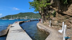 Bequia Kingstown 24.11.29 Zu Fuß mit Taxi Fähre Boot Bus zu karibischen Stränden AIDAperla 022