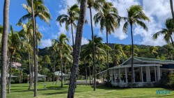 Bequia Kingstown 24.11.29 Zu Fuß mit Taxi Fähre Boot Bus zu karibischen Stränden AIDAperla 030
