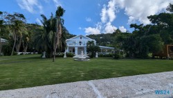 Bequia Kingstown 24.11.29 Zu Fuß mit Taxi Fähre Boot Bus zu karibischen Stränden AIDAperla 031