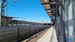 Flughafenbahnhof Düsseldorf 22.04.17 - Tolle neue Ziele im Mittelmeer während Corona AIDAblu