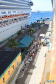 Carnival Victory Nassau 18.10.06 - Big Apple, weißer Strand am türkisen Meer, riesiger Sumpf AIDAluna