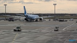 Flughafen Frankfurt La Romana 24.11.21 Zu Fuß mit Taxi Fähre Boot Bus zu karibischen Stränden AIDAperla 009