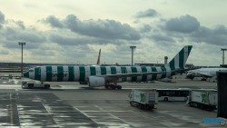 Flughafen Frankfurt La Romana 24.11.21 Zu Fuß mit Taxi Fähre Boot Bus zu karibischen Stränden AIDAperla 011