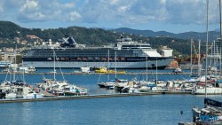 Celebrity Constellation La Spezia 24.09.16 Geburtstage und Krimis virtuell und live im Mittelmeer AIDAcosma 020