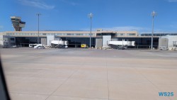 Flughafen Las Palmas 25.02.15 Nach 10 Jahren wieder Kanaren um dem Winter zu entfliehen AIDAcosma 003