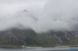 Leknes 19.08.04 - Fjorde Berge Wasserfälle - Fantastische Natur in Norwegen AIDAbella