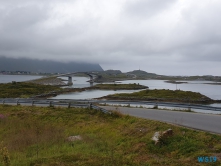 Leknes 19.08.04 - Fjorde Berge Wasserfälle - Fantastische Natur in Norwegen AIDAbella