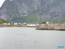 Leknes 19.08.04 - Fjorde Berge Wasserfälle - Fantastische Natur in Norwegen AIDAbella