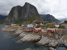 Leknes 19.08.04 - Fjorde Berge Wasserfälle - Fantastische Natur in Norwegen AIDAbella
