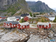 Leknes 19.08.04 - Fjorde Berge Wasserfälle - Fantastische Natur in Norwegen AIDAbella