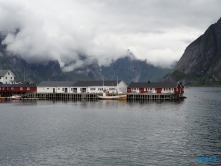 Leknes 19.08.04 - Fjorde Berge Wasserfälle - Fantastische Natur in Norwegen AIDAbella