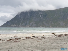 Leknes 19.08.04 - Fjorde Berge Wasserfälle - Fantastische Natur in Norwegen AIDAbella