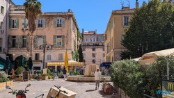 Fontaine de la Place Thiars Marseille 24.09.12 Geburtstage und Krimis virtuell und live im Mittelmeer AIDAcosma 034