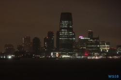 Jersey City New York 18.10.12 - Big Apple, weißer Strand am türkisen Meer, riesiger Sumpf AIDAluna