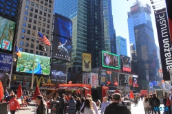 Times Square New York 18.10.12 - Big Apple, weißer Strand am türkisen Meer, riesiger Sumpf AIDAluna