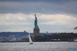 Freiheitsstatue New York 18.10.13 - Big Apple, weißer Strand am türkisen Meer, riesiger Sumpf AIDAluna