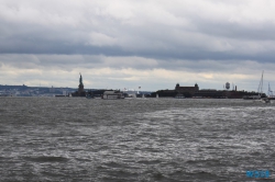 New York 18.10.13 - Big Apple, weißer Strand am türkisen Meer, riesiger Sumpf AIDAluna