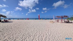 Eagle Beach Oranjestad 25.12.06 Baden und Schnorcheln im kristallklaren Meer AIDAperla 008