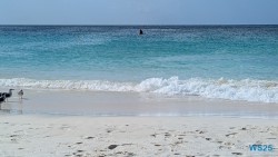 Eagle Beach Oranjestad 25.12.06 Baden und Schnorcheln im kristallklaren Meer AIDAperla 011