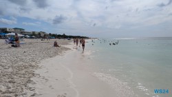 Eagle Beach Oranjestad 24.11.23 Zu Fuß mit Taxi Fähre Boot Bus zu karibischen Stränden AIDAperla 005