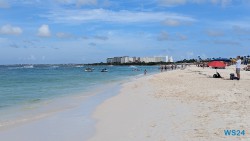 Eagle Beach Oranjestad 24.11.23 Zu Fuß mit Taxi Fähre Boot Bus zu karibischen Stränden AIDAperla 013
