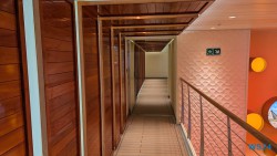 Patiodeck Karibik 24.11.26 Zu Fuß mit Taxi Fähre Boot Bus zu karibischen Stränden AIDAperla 023