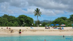 Mullet Bay Beach Philipsburg 22.10.31 Wundervolle Straende tuerkises Meer und Regenzeit in der Karibik AIDAperla 044