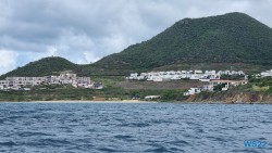 Philipsburg 22.10.31 Wundervolle Straende tuerkises Meer und Regenzeit in der Karibik AIDAperla 017