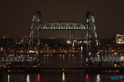 De Hef Koningshavenbrug Rotterdam 18.03.22 - Zu spät zu den Metropolen AIDAperla