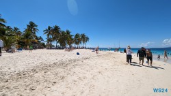 Cayo Levantado Samaná 24.02.25 Traumhafte Strände und Wale in Mittelamerika und Karibik AIDAluna 049